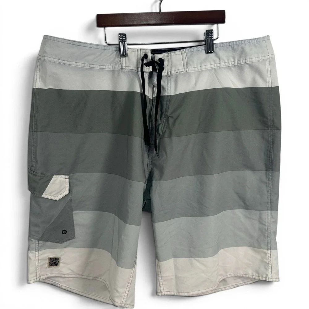 Zonal Board Shorts Mens 40 Gray Striped Cargo Pocket No Lining Stretch
